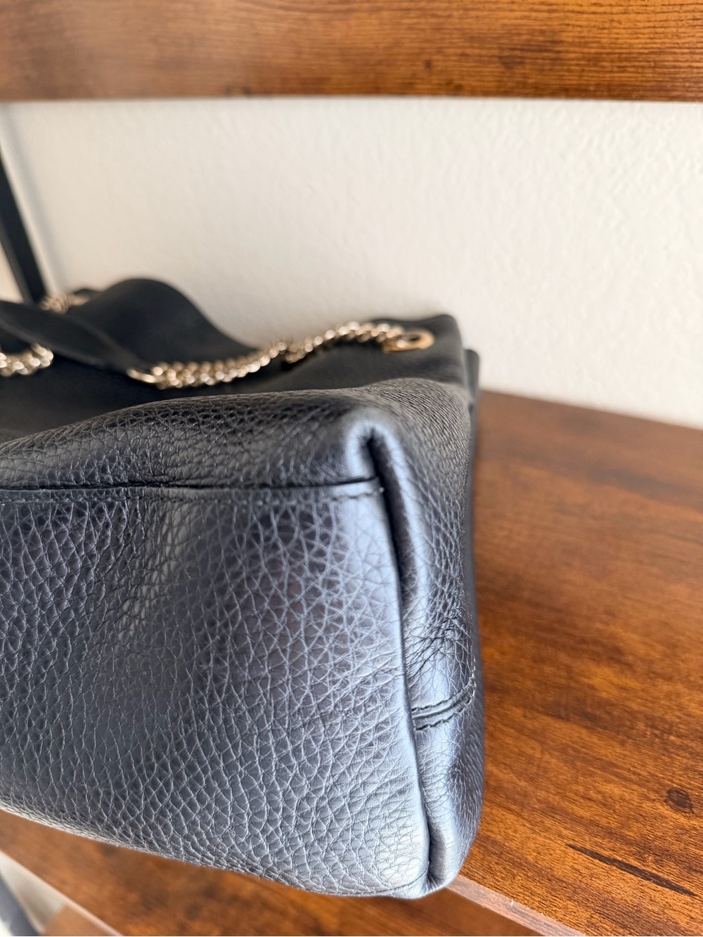 Authentic Gucci Medium Soho- Pebbled Leather Tassel Shoulder Bag with Gold Chain - Picture 6 of 11
